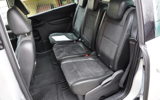 Volkswagen Sharan cena 43900 przebieg: 266000, rok produkcji 2010 z Tarnów małe 704